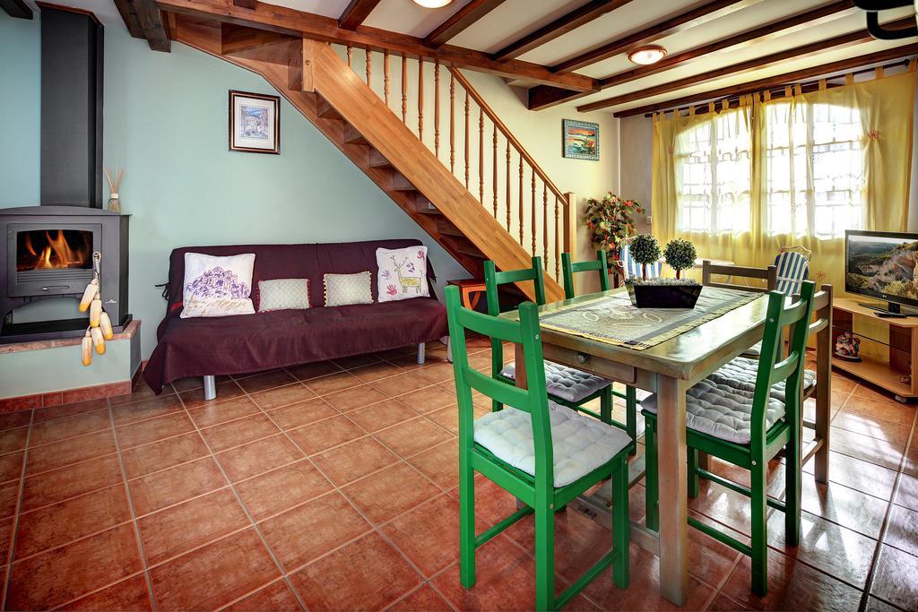 Apartamentos Bellavista Alquézar Pokój zdjęcie